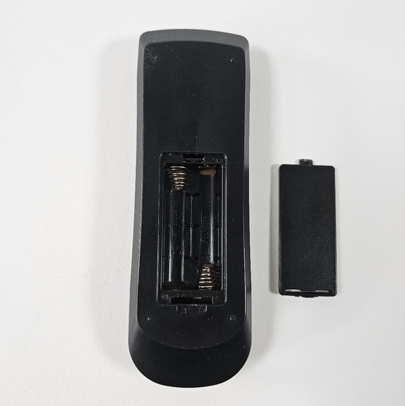 Toshiba SD-4100KC Slim Profile DVD Player With Remote Tested - Picture 8 of 12